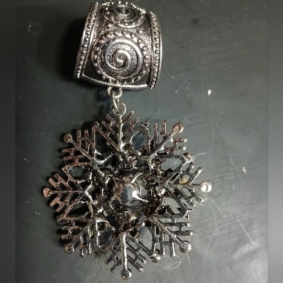 Large huge silvertone snowflake green crystal faux pearl pendant marked gb - Picture 2 of 6